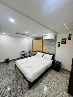 Elown Villa and Rooms - 3