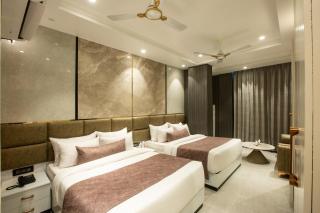 Hotel Aroma Suites Delhi - with Free Airport Pick Up or Drop - 4