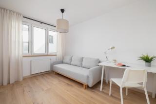 Bright Apartment in the Centre of Katowice by Noclegi Renters - 8