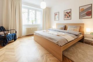 BNB Blumental Apartment with Balcony - 4