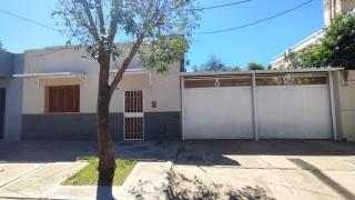 Casa grande con 3hab a 5 minutos del estadio y nodo tecnologico - La Banda - 1