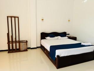 Asai surf inn Arugambay - 2