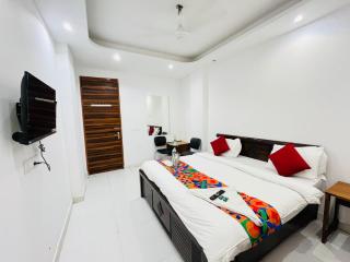 Hotel Lotus Palace - Near Lotus Temple - 1
