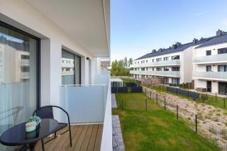 Jasny Apartament z Sypialnią i Balkonem by Noclegi Renters - 7