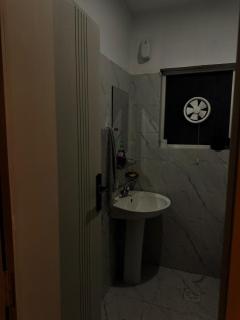 Qureshi Executive Apartment - 1