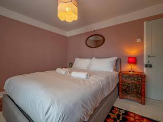 Seagrass Cottage - 3bed, Private Parking, Secluded Garden, Minutes from Whitstable town - 6