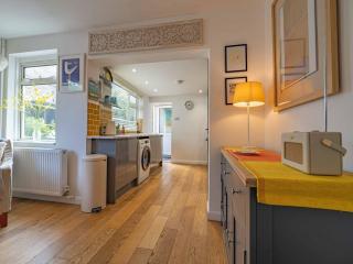 Seagrass Cottage - 3bed, Private Parking, Secluded Garden, Minutes from Whitstable town - 5