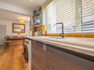 Seagrass Cottage - 3bed, Private Parking, Secluded Garden, Minutes from Whitstable town - 3