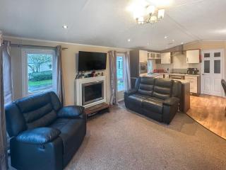 Hopton Holiday Relaxing Retreats - 9