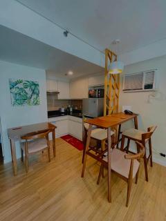 trendy & Reliable Condo unit - 6