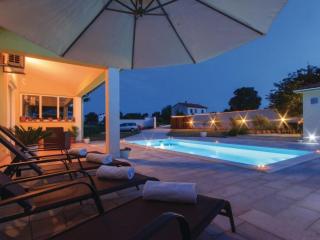 Holiday Home mit Privatpool für 6 Personen ca- 100 m² in by Interhome - 7