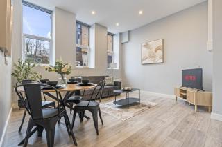 Coulsdon Grand - Sleeps 8 - 5 BR - Free Parking - 1