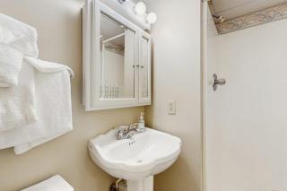 Royal Gardens Beach Front Condominium - 4
