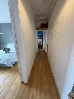 Contact For Best Prices, Large City Ctr 1 bed Apt, Free Parking, Garden, Bath & Shower, Wifi - 8