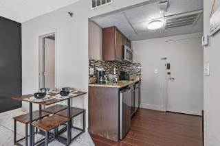 Studio Condo Near Universal I-Drive w Kitchenette - 5