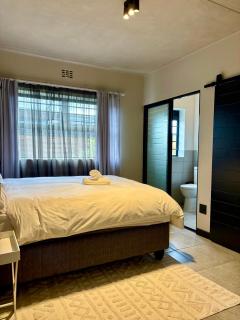 Perfect Haven-1min Dainfern Square - 9