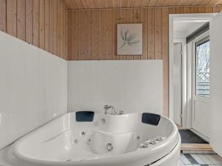 Holiday Home Kjeld - 210m from the sea by Interhome - 7