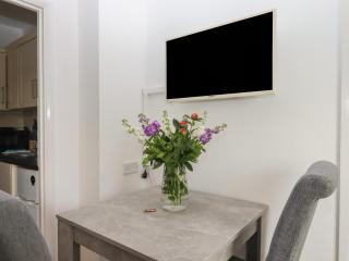 Apartment 4 - 3