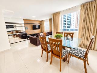 Luxurious 2-Bedroom Duplex with Gourmet Balcony - 6