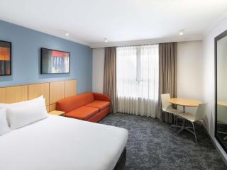 Mercure Brisbane Garden City - 3