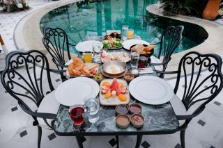 Elegance East Hotel - 7