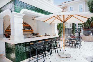 Elegance East Hotel - 3