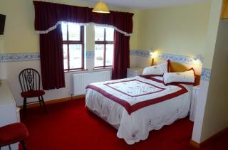 Glenmore House - Ballycastle - 3