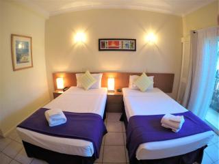 Crystal Garden Resort & Restaurant - Cairns - 7