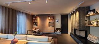 Modern Alpine Retreat Garden and Panoramic Views - 8