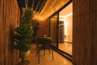 Luxury apartment with a private balcony - 1