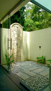 La Damai - 1