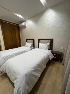 Elegant 2-Bedroom Apartment Near Kénitra TGV Station, Free Parking - 8