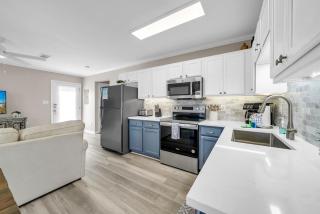 Sunset Cottages 2C - Melrose Place by Beach Stay Vacations - 7