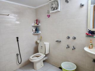 Cozy AC Room in Bashundhara A Block - 1