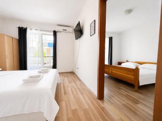 Apartments & Rooms Mare - 7