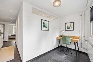 Central & Modern 3 rooms Apartment - 3
