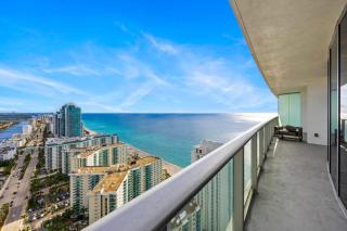 Corner condo, Wraparound Balcony Ocean and City Views at LYFE Resort - 0