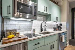 Nashville Honky Tonk Suite 6 BR by Maddox Hotel - 2
