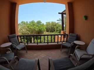 El Gouna South Marina Poolside 2-Bedroom Terrace Apartment Sleeps 4-Persons - 7