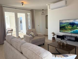 Casa Limon - Central Gated Home with Full AC near Juliana Dorp and Grote Berg - 0