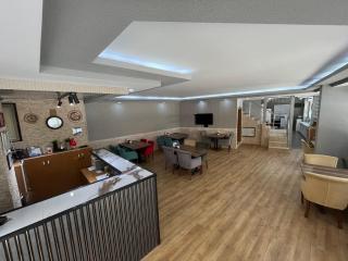 Özhan Hotel - 9