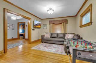 Charming Chilton -4 Mins drive - Hear the Roar of Niagara! - 9