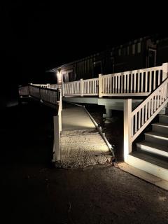 Lakeview 4BR Huge Deck Dog Friendly ADA - 3