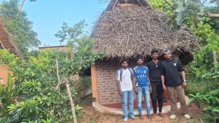 Rootscape Huts Hostel and Home Stay - 3