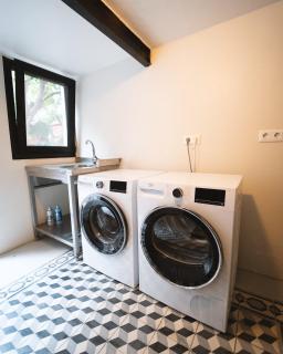 3-Bedroom Home with Private Garden - 5