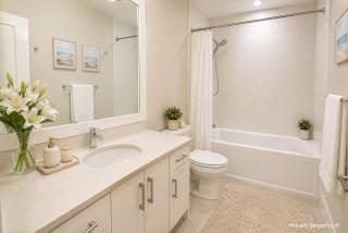 Bright Suite with parking 30 min to FIFA skytrain - 8