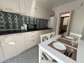 City Nest Apartment - 9
