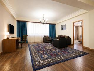 Cathedral Plaza Hotel - 1