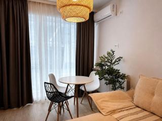 NeoPlace 2 - Meraki Pool & Spa Resort - 8