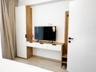 NeoPlace 2 - Meraki Pool & Spa Resort - 7